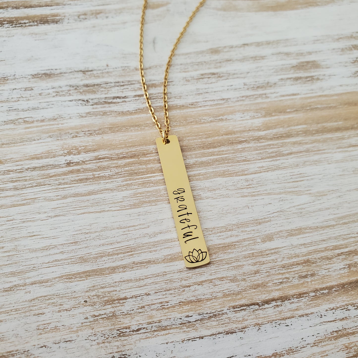 Vertical Bar Necklace 'grateful'