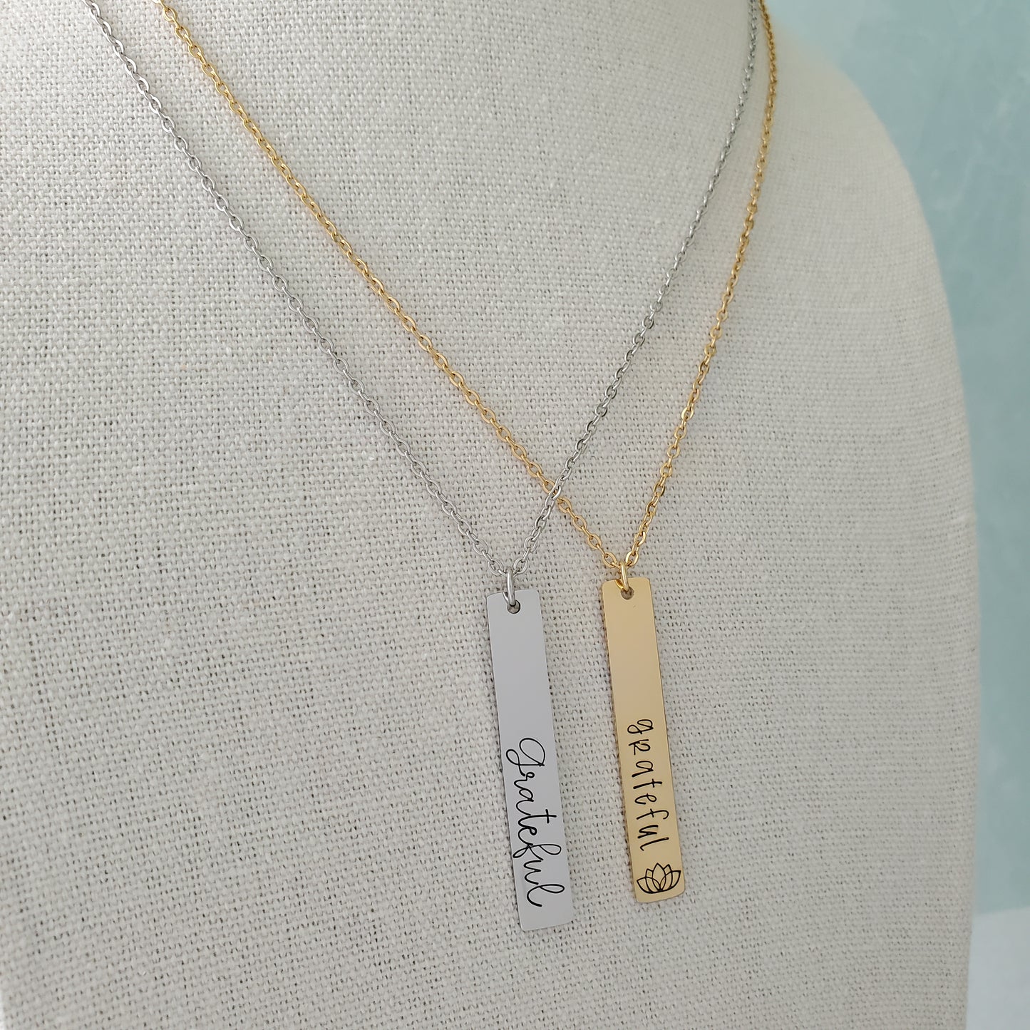 Vertical Bar Necklace 'grateful'