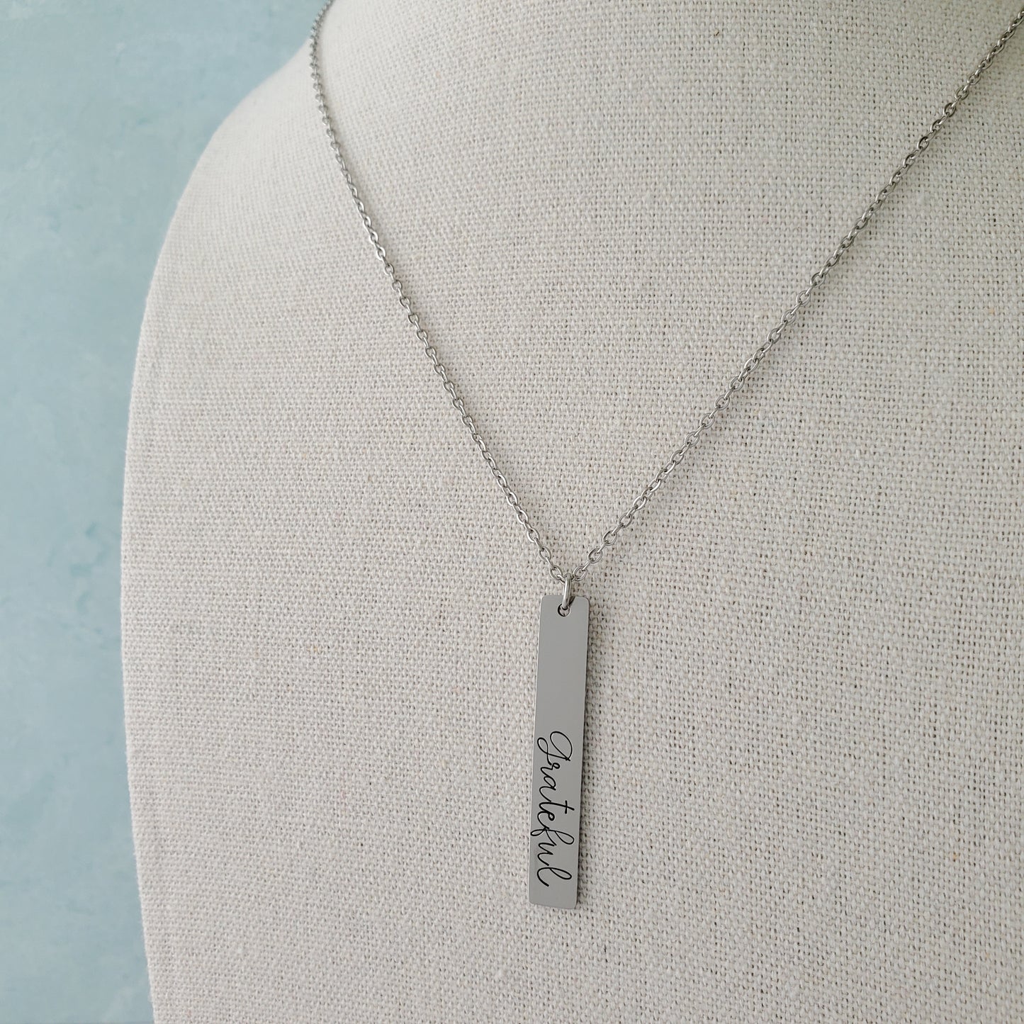 Vertical Bar Necklace 'grateful'