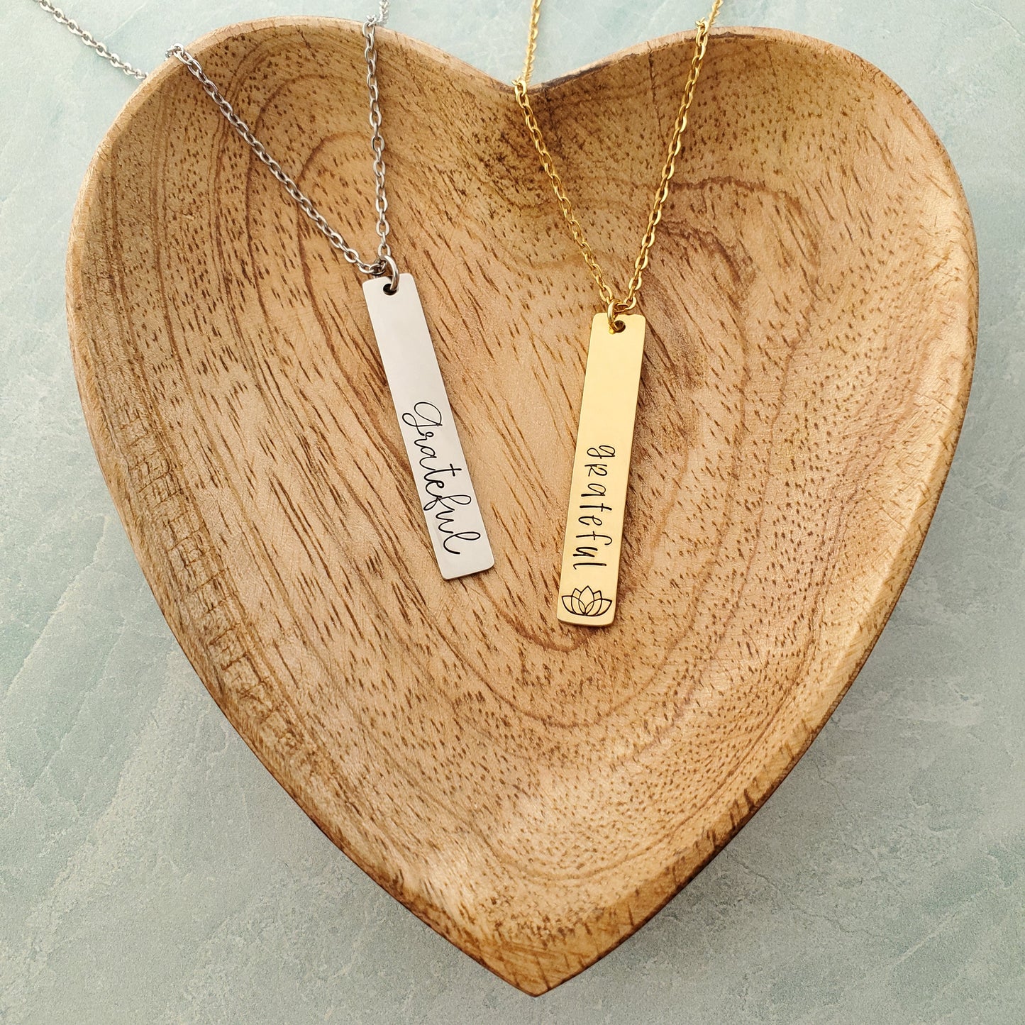 Vertical Bar Necklace 'grateful'