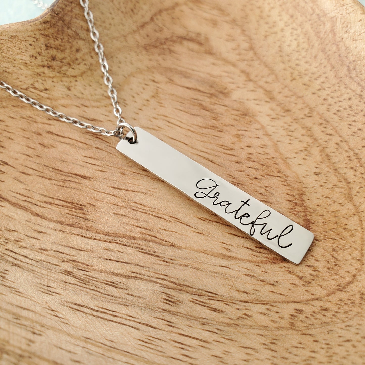 Vertical Bar Necklace 'grateful'
