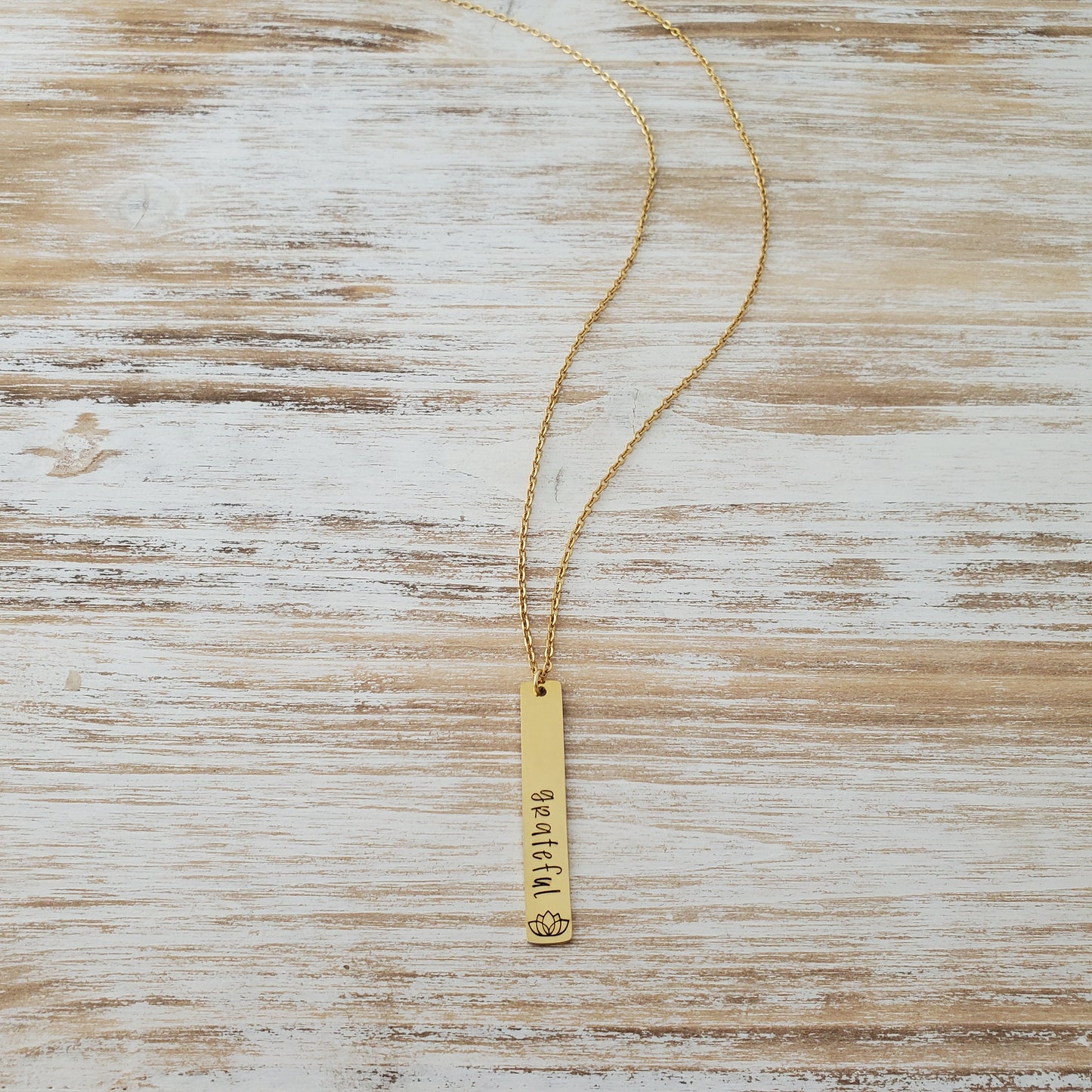 Vertical Bar Necklace 'grateful'
